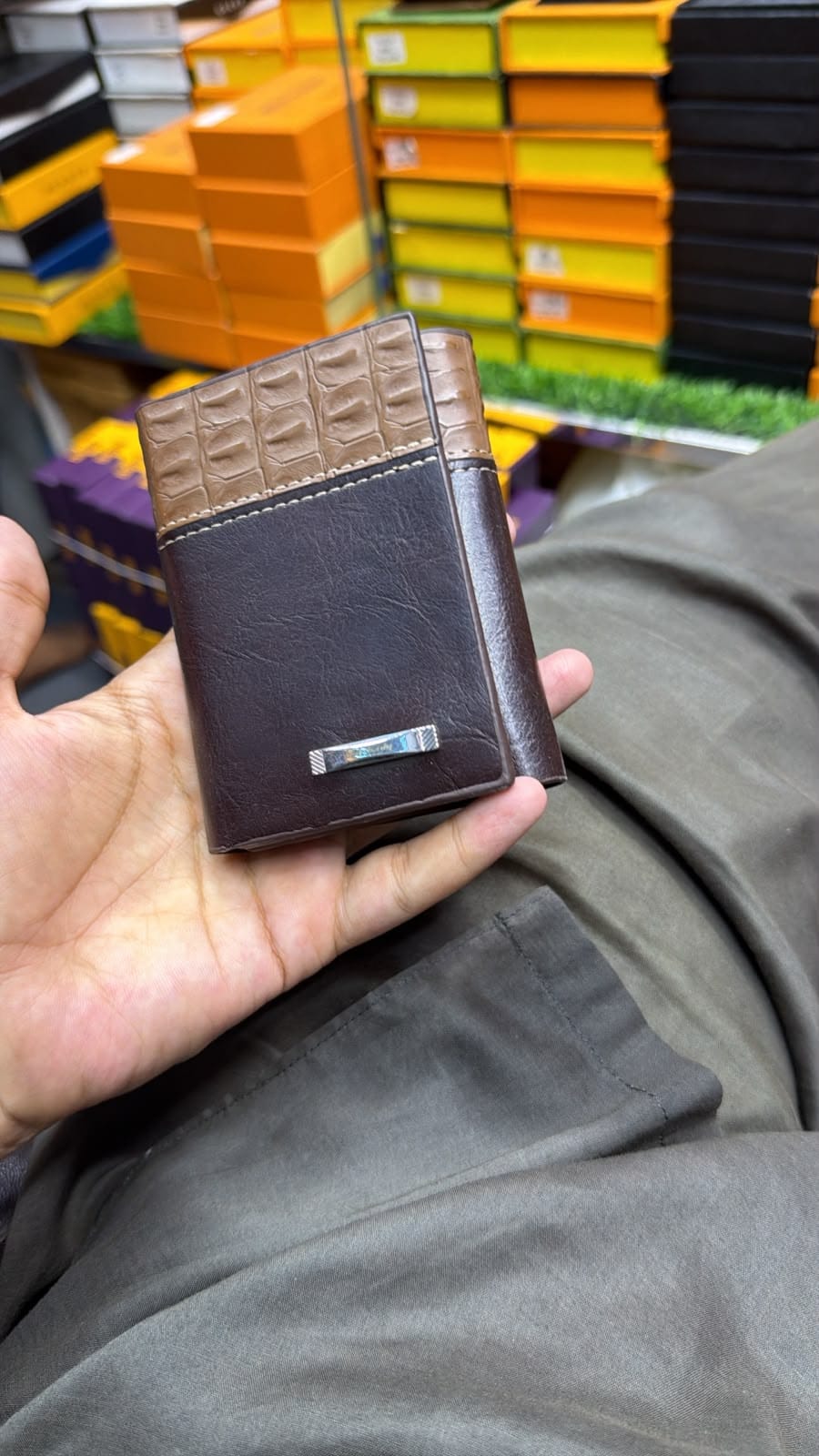 Hadi Collections Men's Trifold Leather Wallet